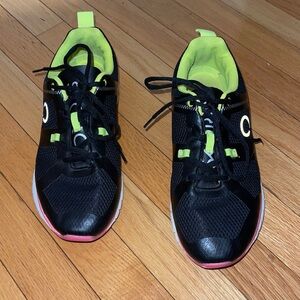 Skora ladies running shoes